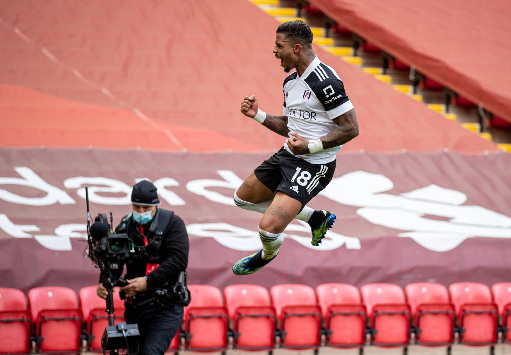 球速官网首页包含赛前欧篮联焦点战；曼联造点机会；震撼外界；资深球员宣示担当的词条