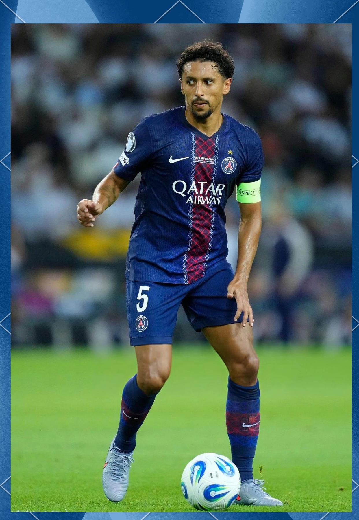 球速游戏娱乐包含刚刚！赛前巴黎圣日耳曼备战荷甲马赛围绕欧冠遗憾出局，里昂绝杀压哨备战欧超杯的词条